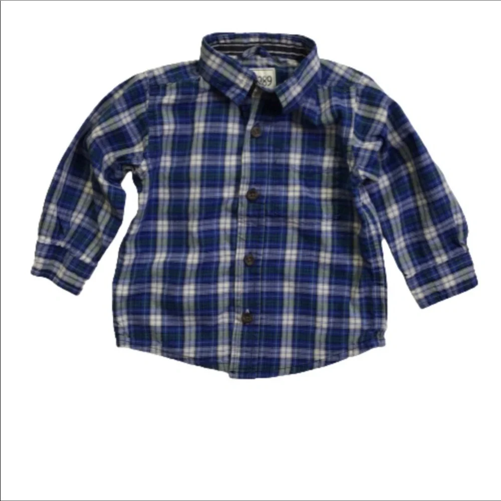Boys Bundle of 2 Children’s Place and Carter’s 12-18 month